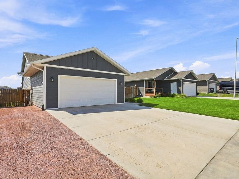 1107 Diamond Ridge Blvd photo 4