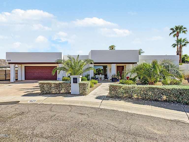 9619 N 33RD Street photo 2