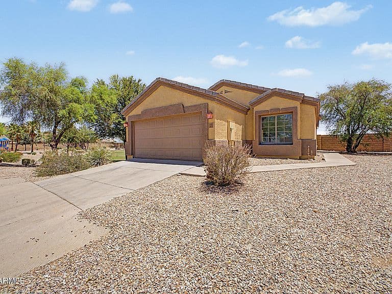 24151 N HIGH DUNES Drive photo 3