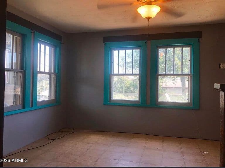 1137 W RICE Street photo 5