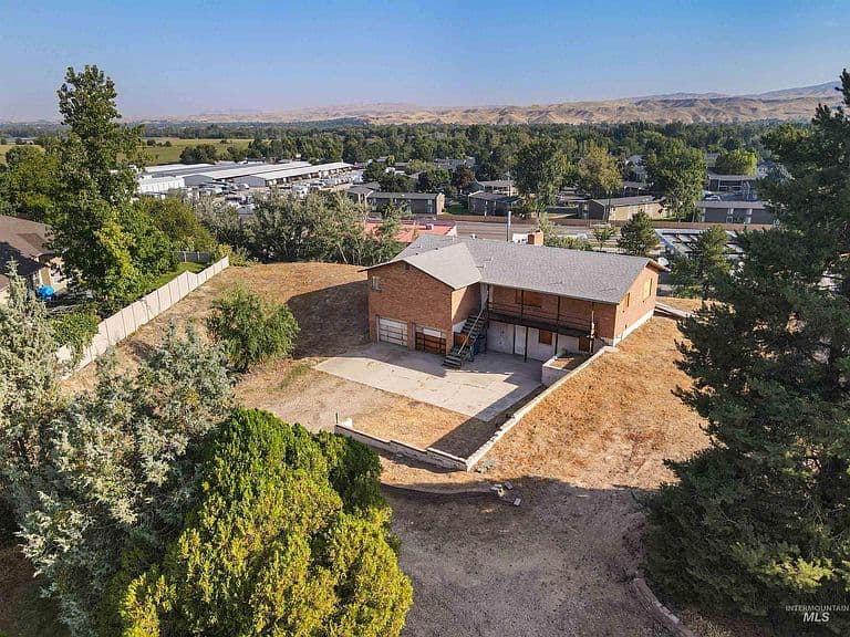 9520 W Knottingham Dr photo 2