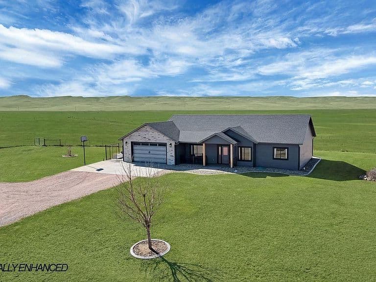 22869 Gateway Dr photo 5