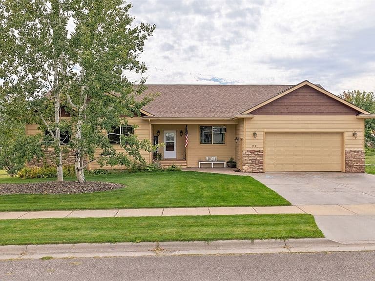 337 Gold Ct photo 4