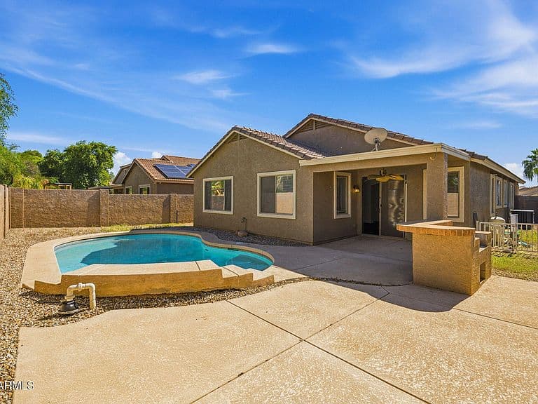 15960 W VENTURA Street photo 1