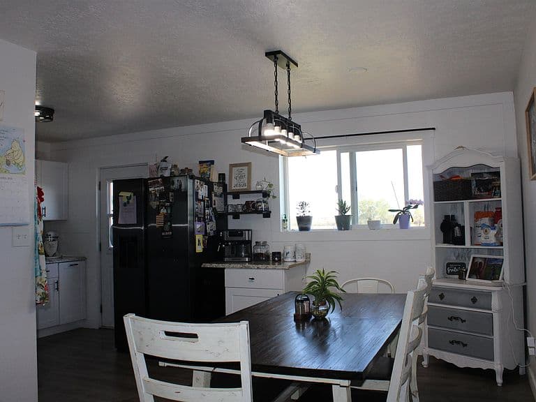 367 7th St photo 3