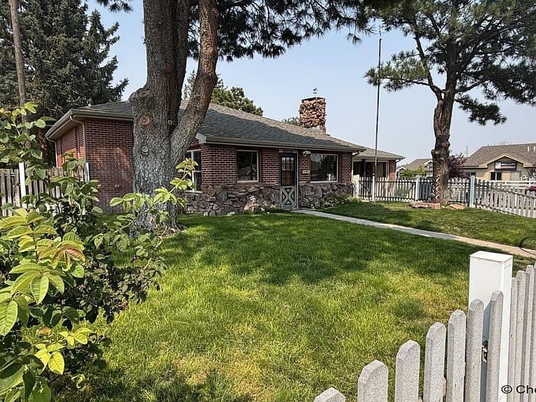 3924 Bevans St photo 1