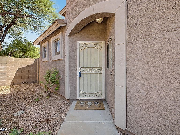 4038 E MELINDA Lane photo 4
