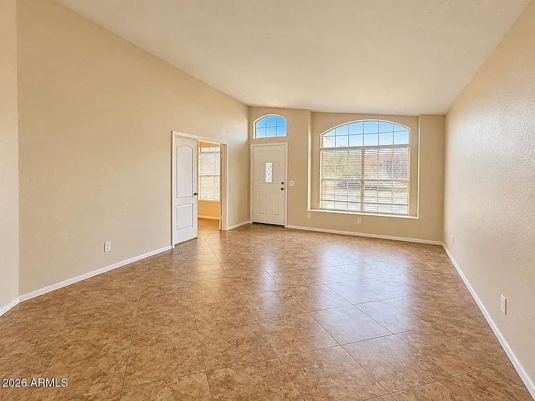 9559 W POTTER Drive photo 3