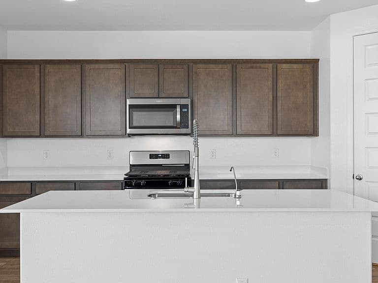 2611 W Solstice Avenue photo 4