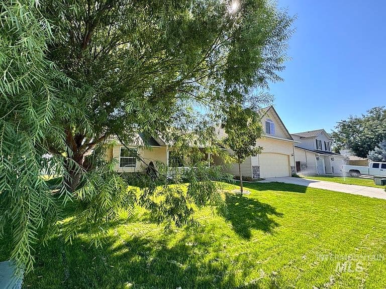 2237 W Lake Pointe Ct photo 2