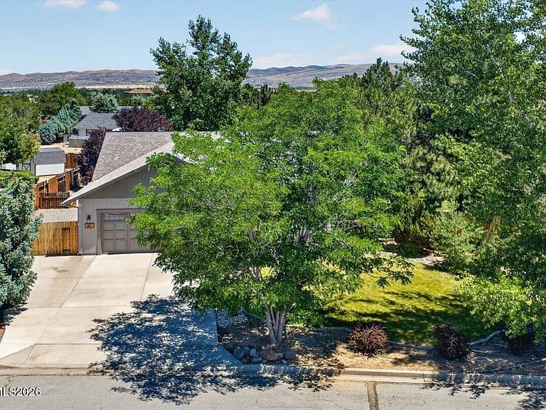 145 Carlene Dr photo 4