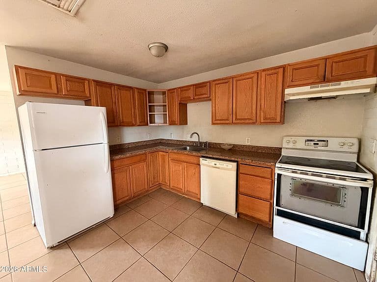 366 W TAYLOR Avenue photo 3