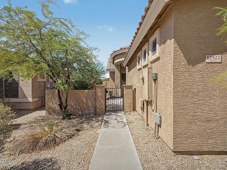 17522 W LAVENDER Lane photo 4