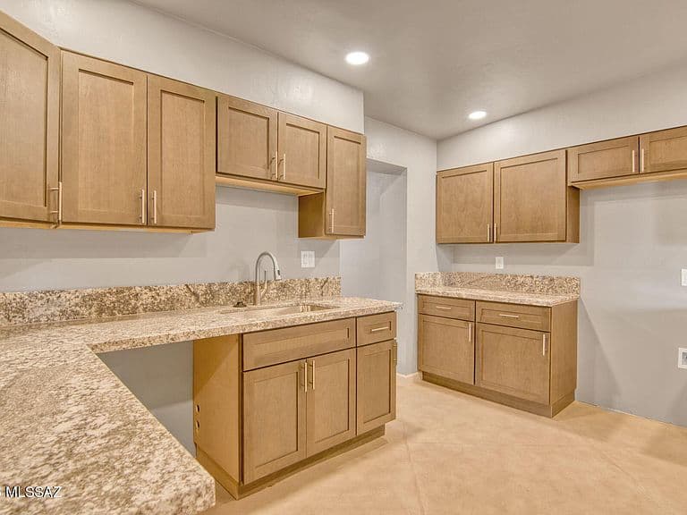 12241 N Calle De La Solana photo 3