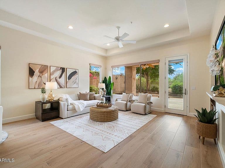 6979 E MIGHTY SAGUARO Way photo 3