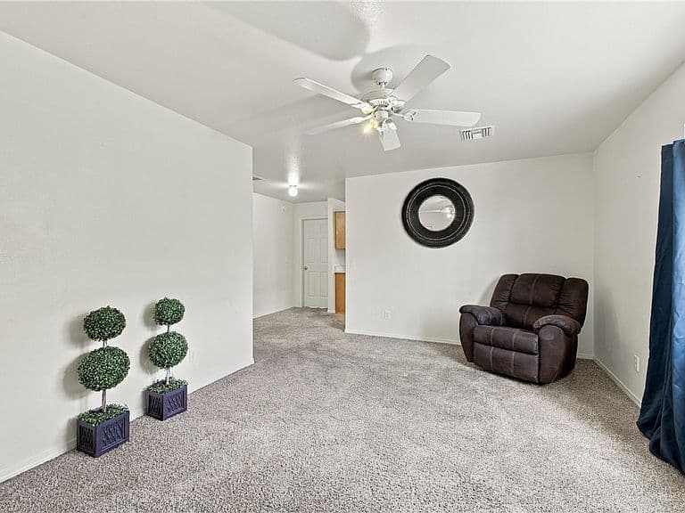 537 Havasu Lane photo 5