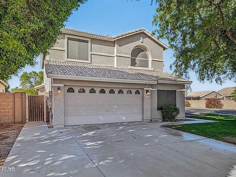 9032 W ADAM Avenue photo 2