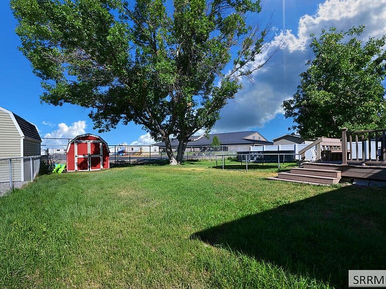 310 Tie Breaker Dr photo 4