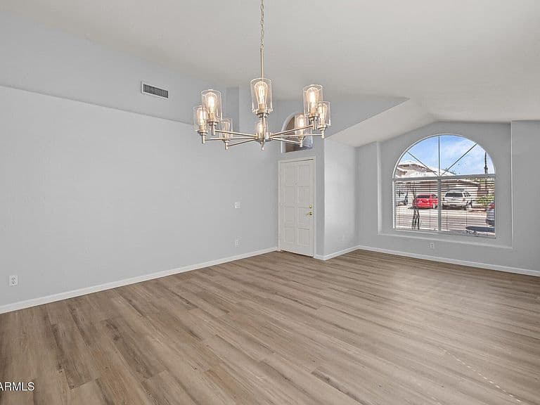 8343 W AUDREY Lane photo 4