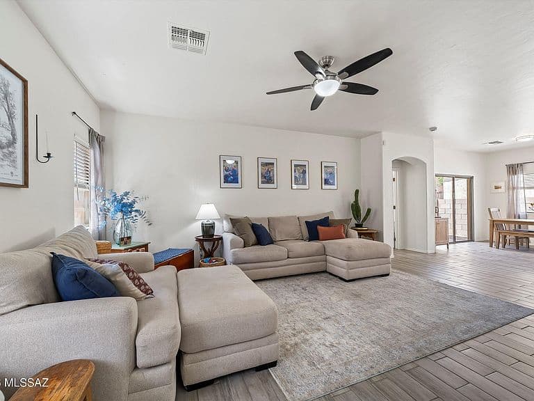 398 E Camino Rancho Seco photo 4