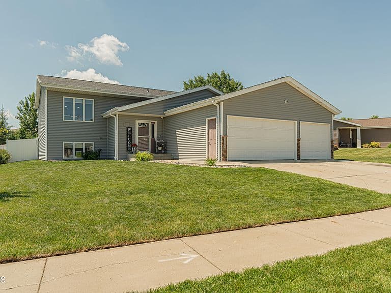 3406 Frost Ln photo 5