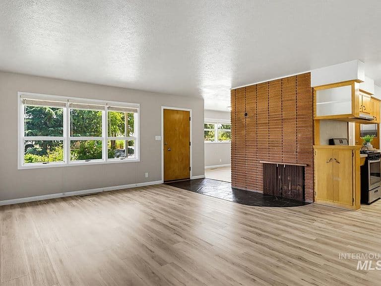 25 S Mesa Vista Dr photo 4