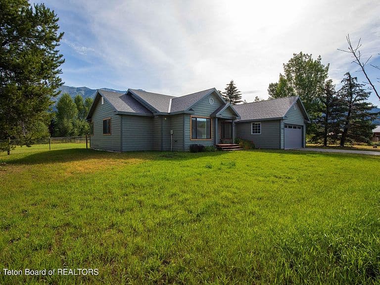 68 Kelly Ln photo 3