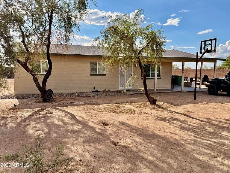 4130 N ROBLE Circle photo 2