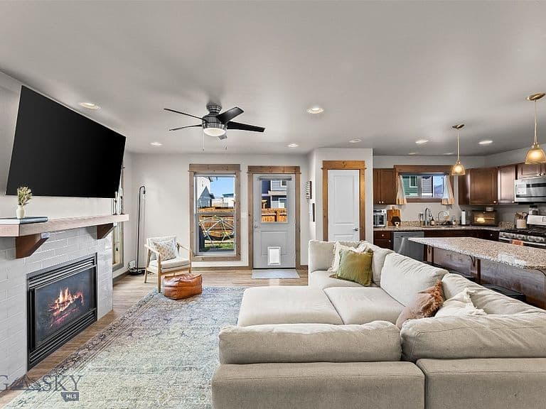 1305 Fozzie Ln #C photo 4