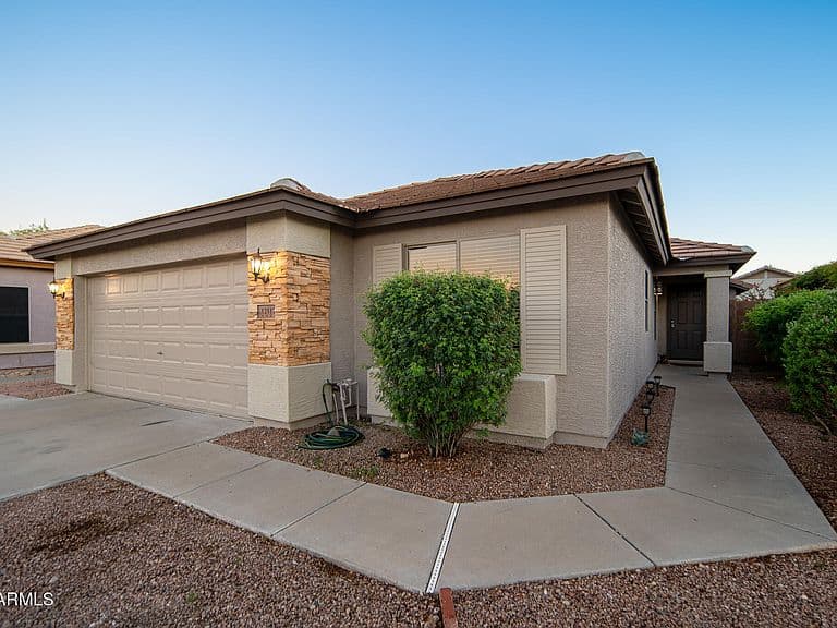 12517 W MADISON Street photo 4