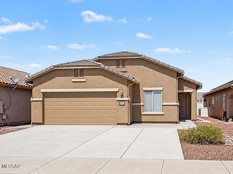 21158 E Treasure Rd photo 1