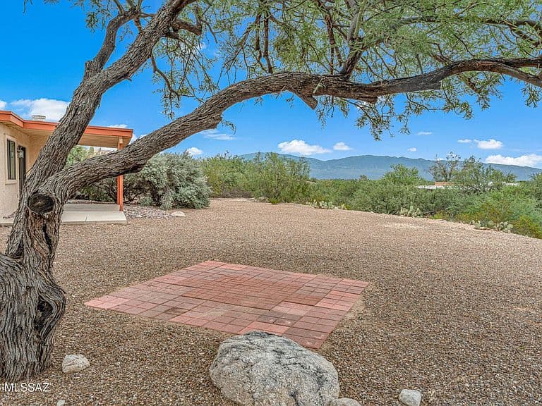 8300 E Ocotillo Dr photo 4