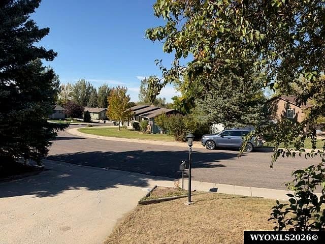 135 Sherwood Cir photo 3