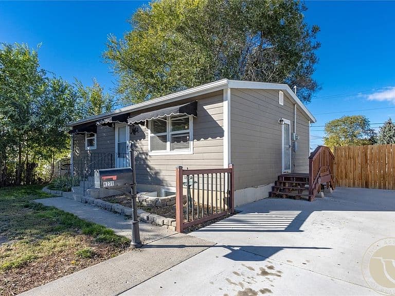 4239 Phillip St photo 1