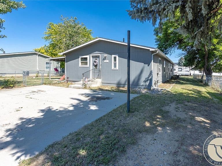 229 Nash Ln photo 2