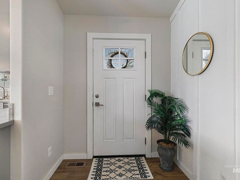 2207 Bills Way photo 2