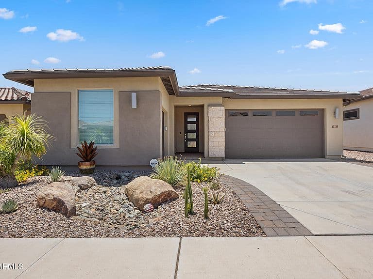 13335 W MILTON Drive photo 2