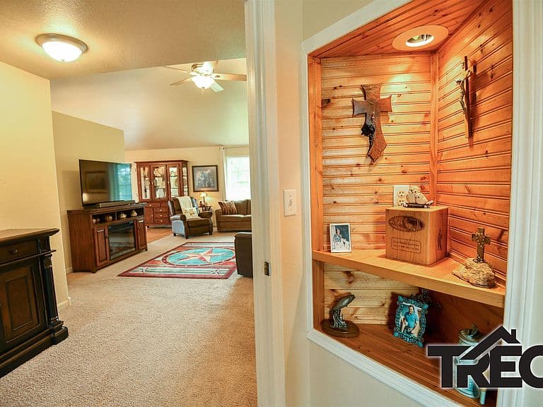 101 Sage Ave photo 5