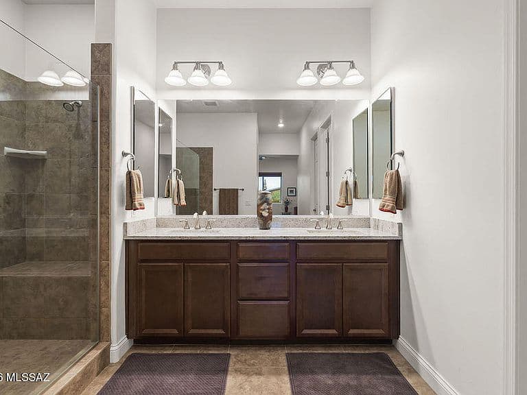 887 S Castar Dr photo 5