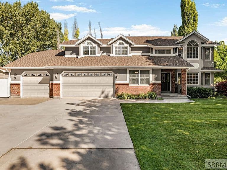 3516 Nathan Cir photo 1