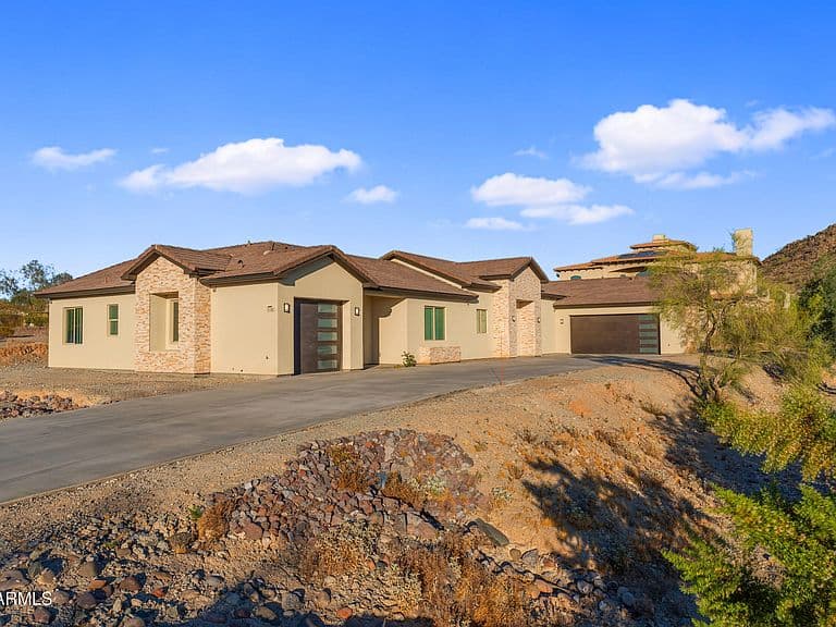 18632 W SANTA IRENE Drive photo 2