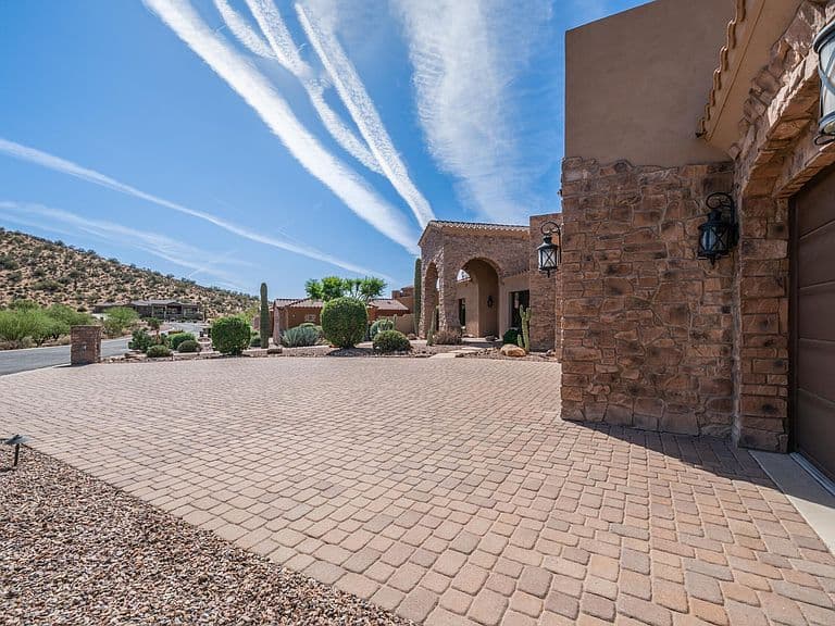 8920 E QUAIL COVE Lane photo 4