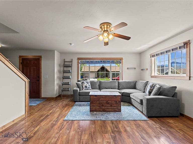 1127 Ridgeview Trl photo 3