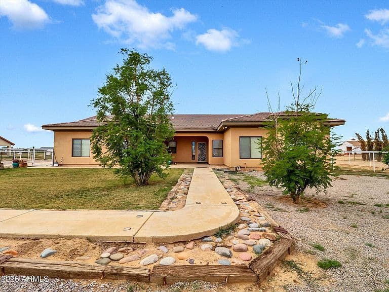 1251 E STETSON Lane photo 2
