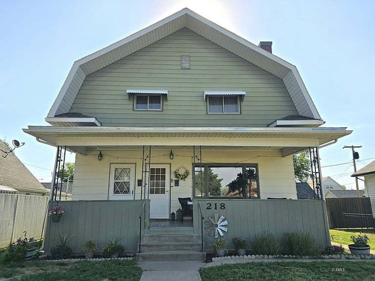 218 N Prairie Ave photo 1