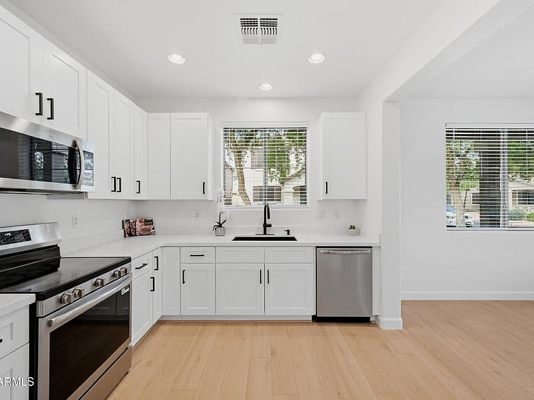 3912 S NAPA Lane photo 3