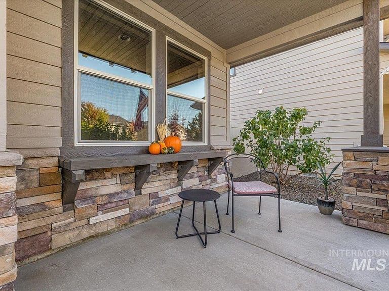 48 N Wooddale Ave photo 4