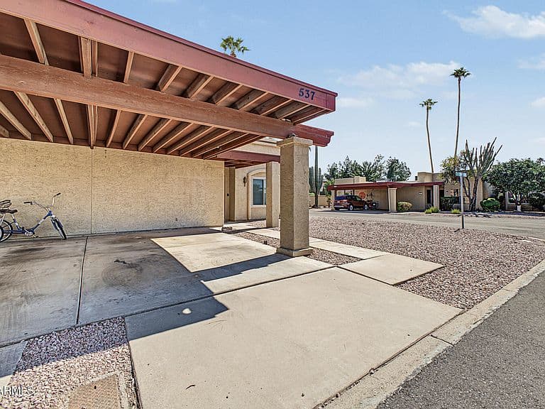 537 S PALO VERDE Way photo 2