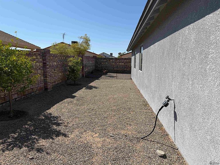 9587 E 38th Pl photo 4