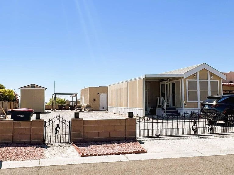 10422 S Spring Ave photo 1